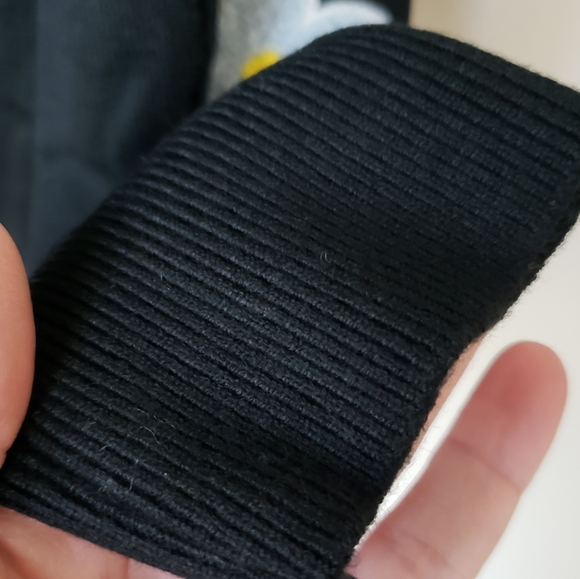 Crewneck Pullover Sweater with Colorful Embroidered Daisy Flowers - Picture 9 of 13